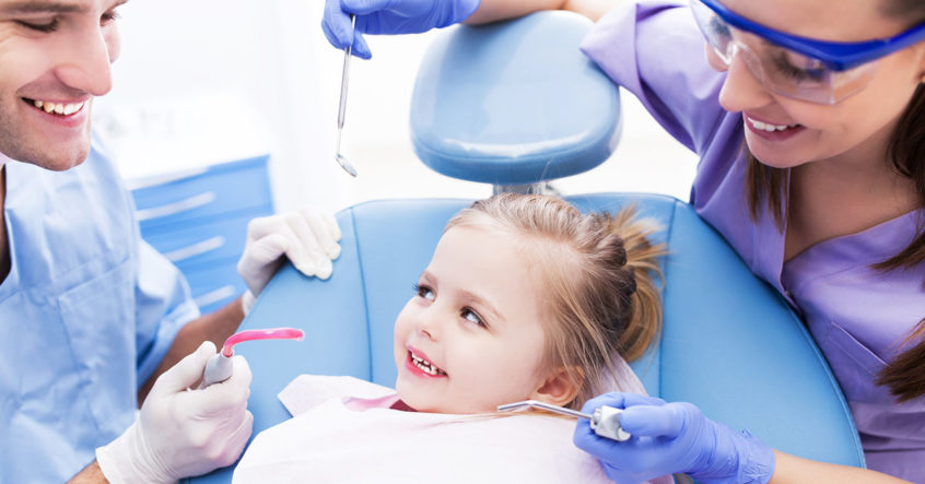 what to expect at your childs the first dental check up 